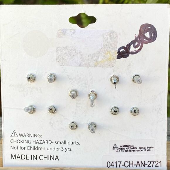 New Ruby & Ry Kids Set of Six 6 Assorted Red/White/Blue Earrings Patriotic USA - Picture 2 of 3